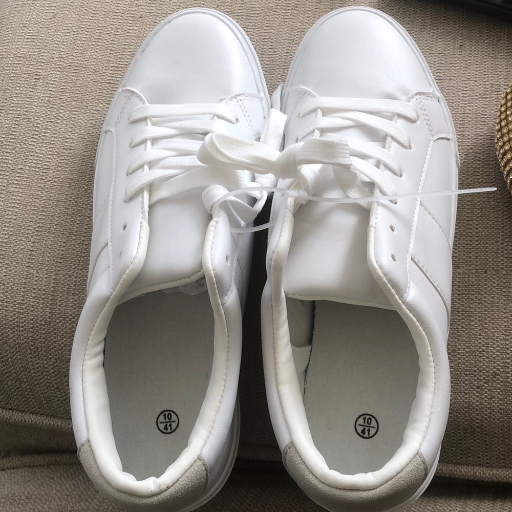 Adokoo Women's Fashion Sneakers PU Leather Casual Shoes White Tennis